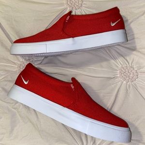 Nike Wmns Court Royals AC Slip on Sz 7.5